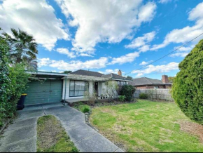 Nice 3 bedroom House Mt Waverley